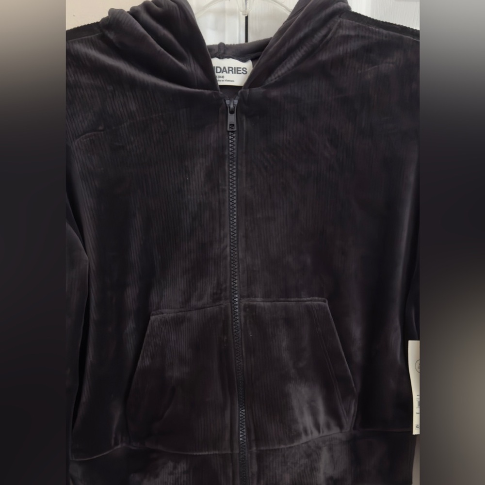 NWT No Boundaries Woman’s Soft Black Cropped Long Sleeve‎ Zip Up Jacket Size XS - Picture 2 of 8